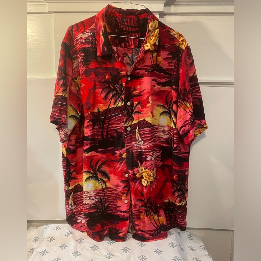 Hawaiian shirt large